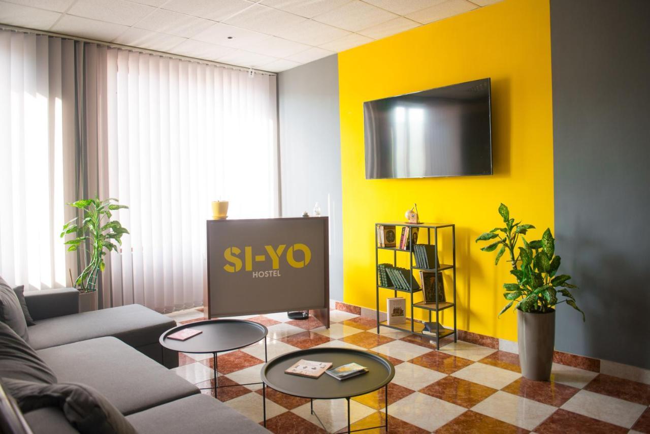 Si-Yo Hostel Użhorod Zewnętrze zdjęcie